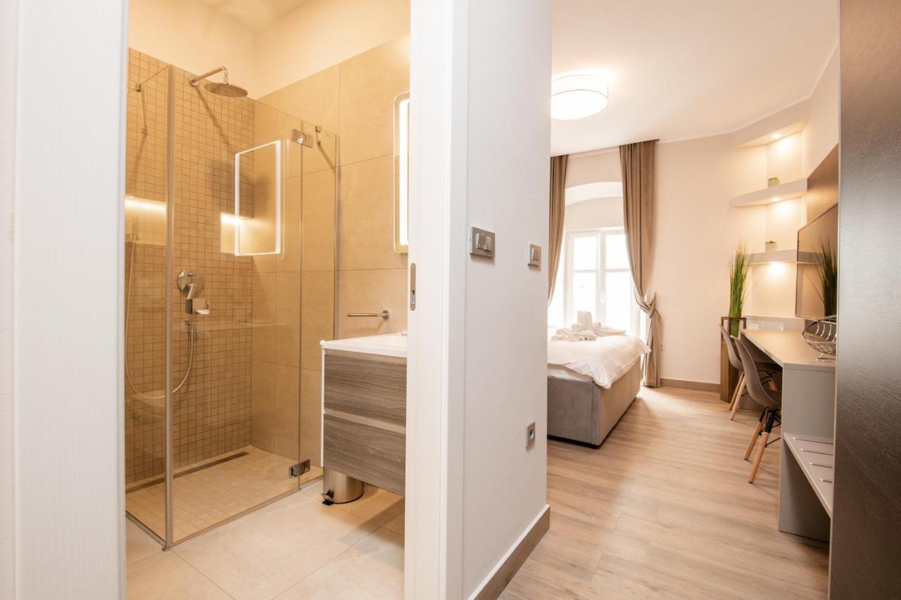 Deluxe Apartments & Rooms Revis Рієка Екстер'єр фото